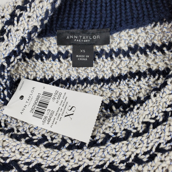 Ann Taylor Factory NWT crew sweater XS - Picture 4 of 8